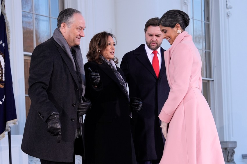 Dag Emhof i Kamala Haris sa Džej Dijem i Ušom Vens u Vašingtonu uoči inauguracije Donalda Trampa