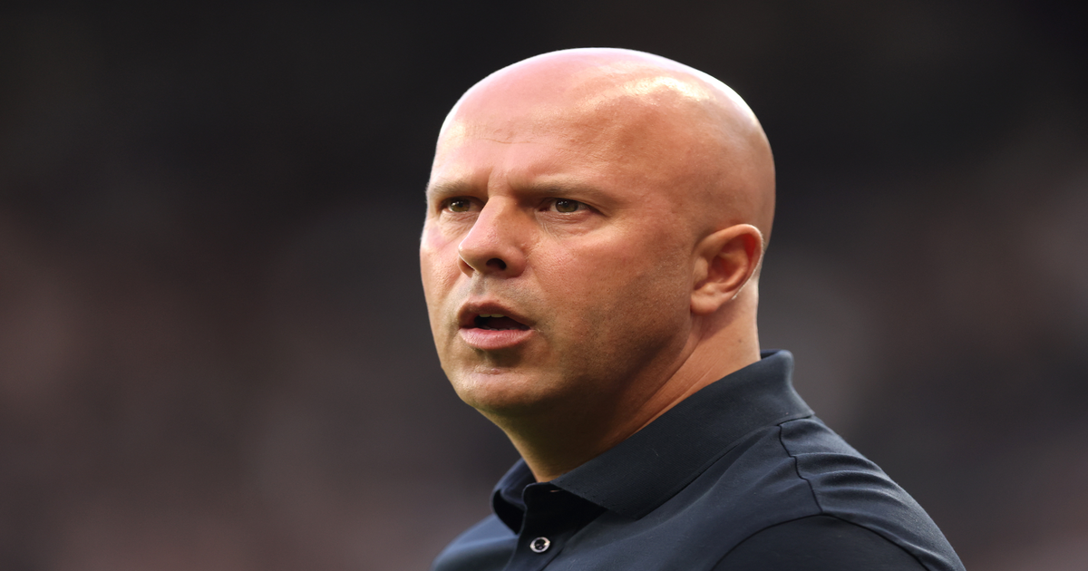 Newcastle-Liverpool LIVE: Gravenberch krijgt vroege gele kaart