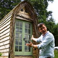 Vloger zbudował niewielki domek za 6 tys. dol. Wcześniej oglądał filmy o majsterkowaniu na YouTube