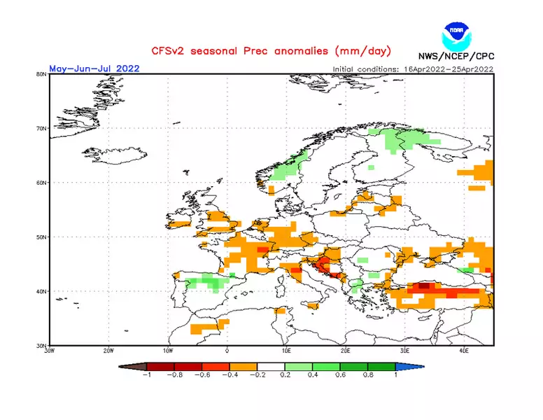 Odchylenie sumy opadów od normy w Europie od maja do lipca.