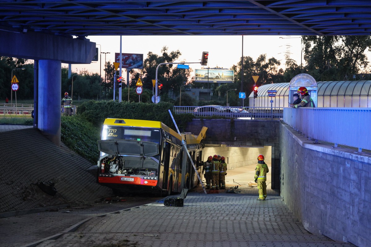 Do sieci trafiło nagranie z rajdu autobusu w Warszawie. Groza to mało powiedziane