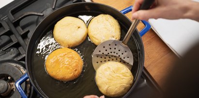 Domowe pączki na tłusty czwartek. Nie do wiary, ile kosztuje przygotowanie