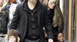Angelina Jolie i Brad Pitt z dziećmi:  Zaharą (5 l.) i Shiloh (3 l.) w Wenecji