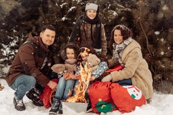 Świąteczne radości z dzieckiem. 5 kreatywnych pomysłów na wspólny czas