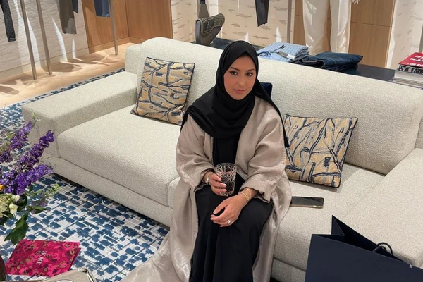 "Dobijam samo 70.000 evra dnevno, ali OVA ZABRANA mi najteže pada": Udala se za MILIONERA iz Dubaija, ali KUKA KAO CRNA KUKAVICA