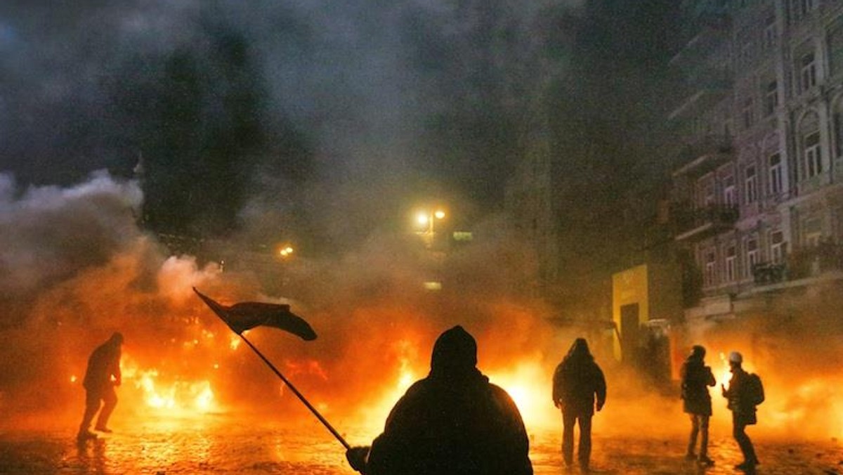 Na ulicach Kijowa odbyła się regularna bitwa. fot. SERGEY DOLZHENKO/ PAP/EPA.