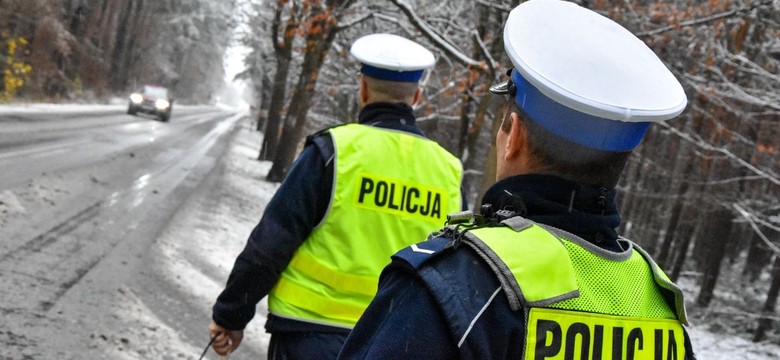 Robią 2 zdjęcia i kara 500 zł. Ten obowiązek dotyczy każdego kierowcy