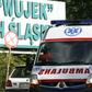 ambulans przed wjazdem do kopalni wujek śląsk