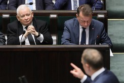 Katastrofa polityczna ze znamionami farsy. PO rekonstruuje zachowania PiS [FELIETON]
