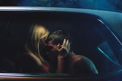 'Coś za mną chodzi': Życie i śmierć na przedmieściach Detroit