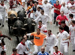 Byki na ulicach Pampeluny. Sezon gonitw otwarty!