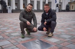 Sean Penn w Kijowie, zostawił tam statuetkę Oscara. 'A kiedy wygracie...' [WIDEO]