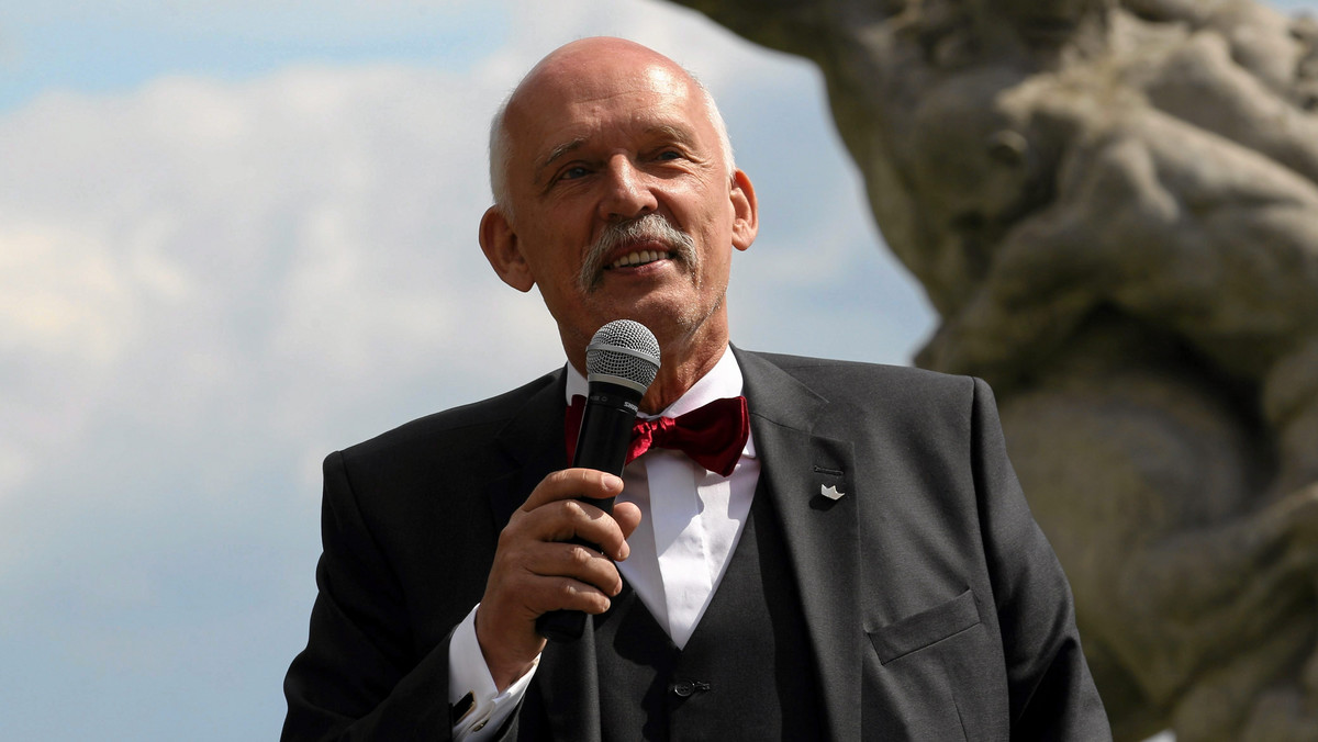 Gościem dzisiejszego wydania "Kropki nad i" był eurodeputowany Janusz Korwin-Mikke. Polityk mówił m.in. o zarzucie, który został mu postawiony w związku ze spoliczkowaniem Michała Boniego. Pozwolił sobie również na apel do Polaków przed wyborami parlamentarnymi. - Żeby wam ręka uschła drodzy wyborcy, abyście nie zagłosowali na PiS - prosił Korwin-Mikke.