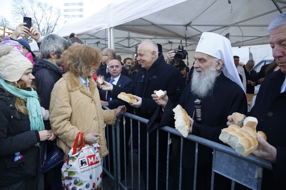 Patrijarh i gradonačelnik delili božićnu česnicu