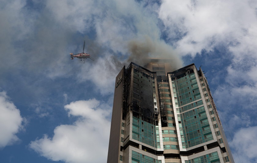 Fire at apartment building in Ulsan