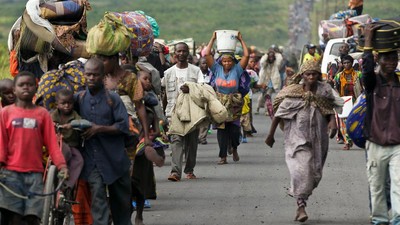 Refugees fleeing the DRC during fighting between rebels and government troops