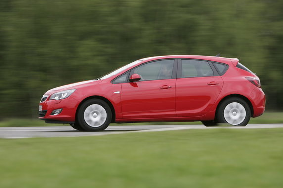 Opel Astra IV (2009-18)