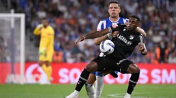 pechowy debiut jana bednarka w fc porto. trener zdjął reprezentanta polski z boiska