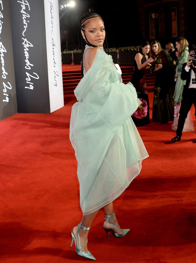 Rihanna megint jó alaposan megrihannázta a vörös szőnyeget