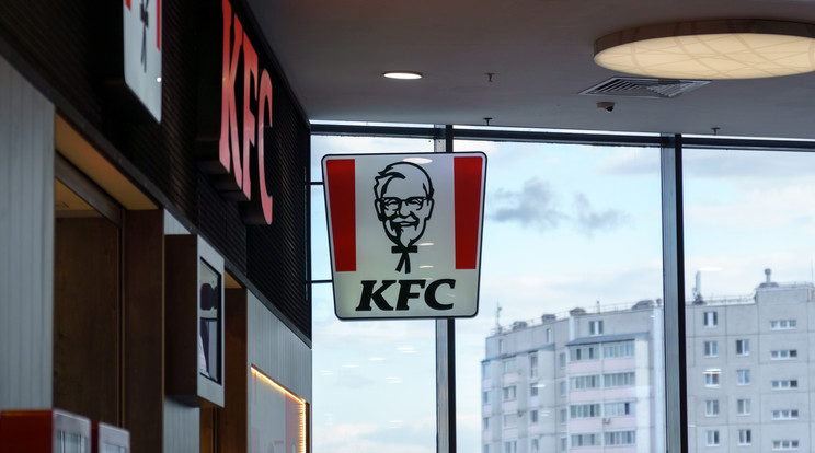 Zsidóellenes reklámot küldött a KFC / Fotó: Northfoto