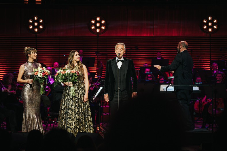 Andrea Bocelli, Ilaria Della Bidia i Francesca Maionchi