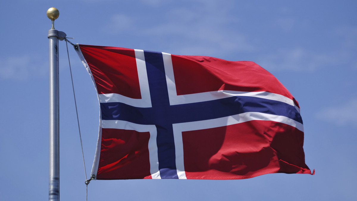 Liderka norweskiej Partii Konserwatywnej (H) Erna Solberg utworzy mniejszościowy rząd z populistyczną Partią Postępu (FrP) po załamaniu się dziś trwających prawie od trzech tygodni rozmów koalicyjnych z chadekami i liberałami.
