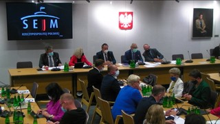 Komisja sejmowa rozpatrywała wniosek ws. immunitetu prezesa NIK. Banaś opuścił salę