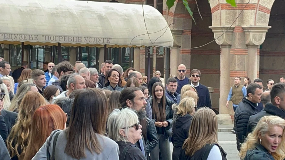 Boško Ćirković Škabo na sahrani Bojane Janković