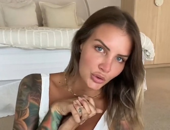 Rođena sam sa dve vagine i mogu da nosim dvoje dece od dva različita muškarca u isto vreme