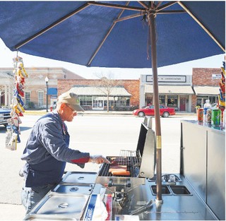 Pomysł na biznes: budka z lodami czy hot dogami to dobra inwestycja