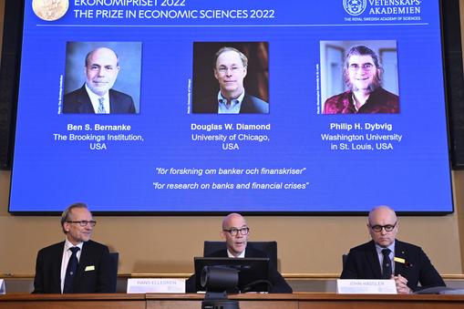 Nagroda Nobla w dziedzinie ekonomii została przyznana trzem laureatom. Otrzymali ją Ben Bernanke, Douglas Diamond i Philip Dybvig.
