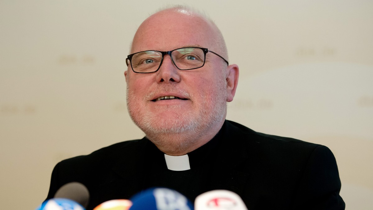 Przewodniczący Konferencji Episkopatu Niemiec kardynał Reinhard Marx wyraził w Monachium uznanie dla najnowszej encykliki papieża Franciszka "Laudato si" poświęconej ekologii i oświadczył, że się z nią całkowicie utożsamia.