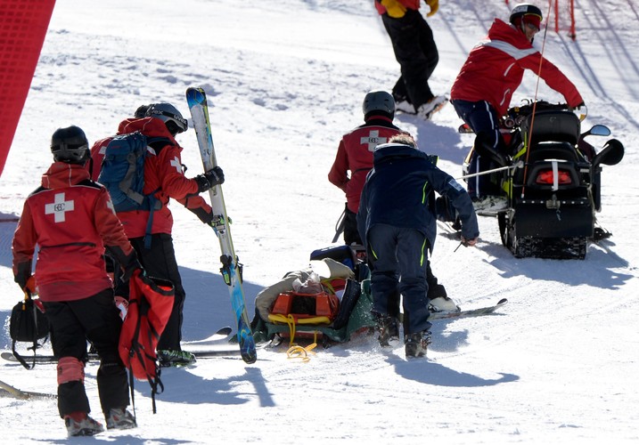 Koszmarny upadek na alpejskich MŚ w Beaver Creek. Ondrej Bank opuścił trasę na noszach