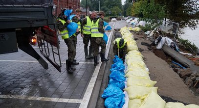 Dramatyczna noc w Nysie. Śmigłowce nadleciały o północy