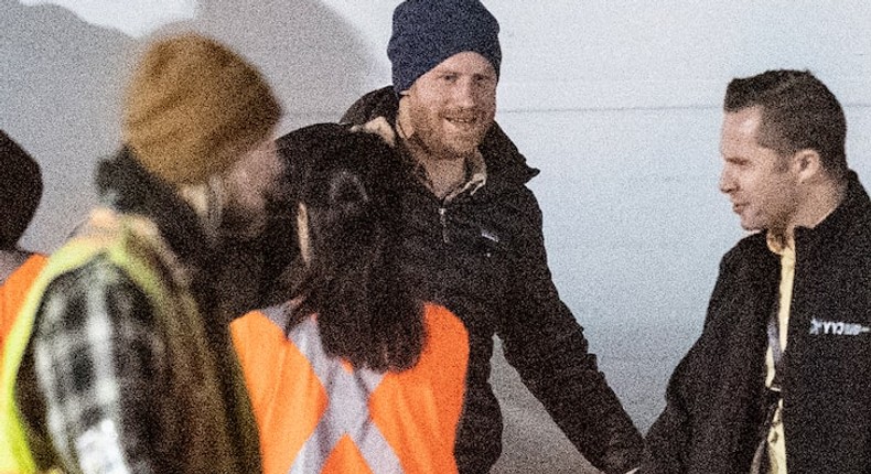 Prince Harry boards commercial flight after quitting royal life 