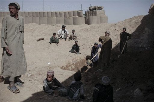 AFGHANISTAN - US - LABOUR - CHILDREN - FEATURE