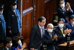 Fumio Kishida ponownie wybrany na premiera Japonii zapowiada "nowy kapitalizm"