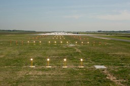 Naprawa pasa startowego w Modlinie potrwaod 1,5 do 2 miesięcy