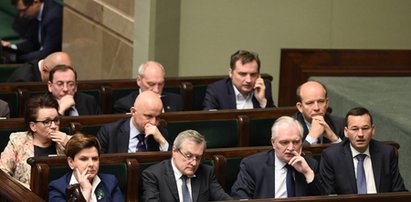 Zimna wojna w rządzie PiS. Co na to Kaczyński?