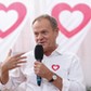 Premier Donald Tusk na wiecu wyborczym w październiku 2023 r.