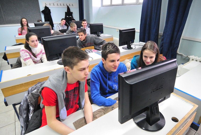 Nadaju se da za mesec dana stiže 18 novih računara