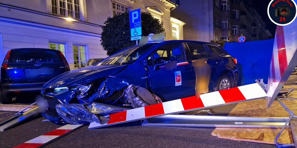 Taksówka mknęła pod prąd. Kierowca już nie żył. Tragedia w Warszawie.