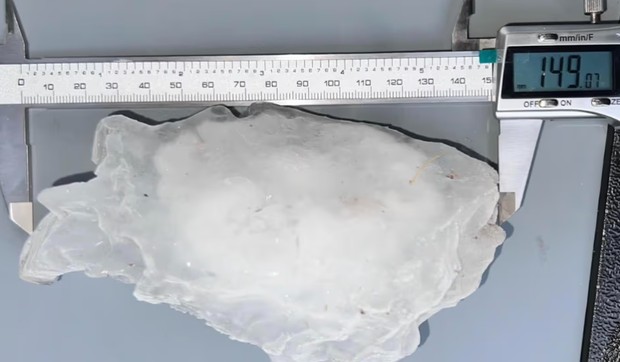 Grad nakon superćelijske oluje