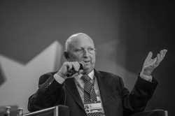 JÓZEF OLEKSY NIE ŻYJE. Były premier przegrał walkę z chorobą