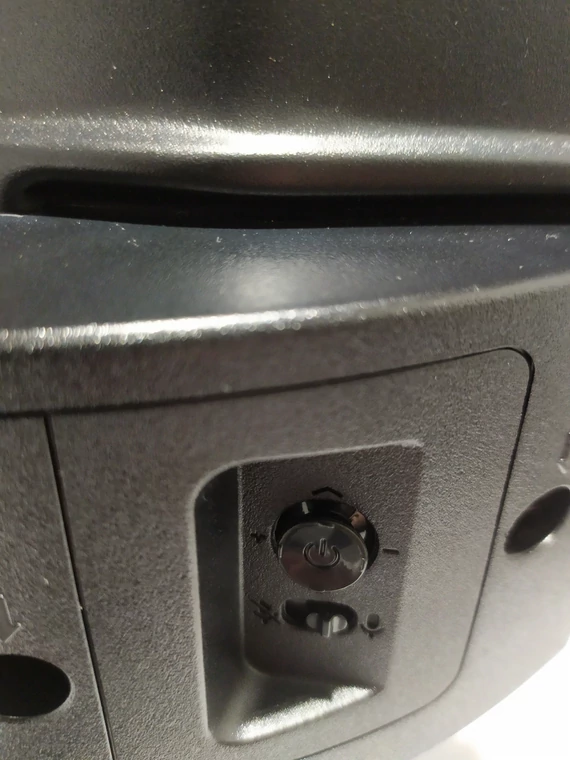 Realme RMV2005 - przycisk oraz przełącznik do wyłączenia mikrofonu