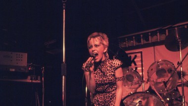 ta piosenka czasów prl do dziś jest hitem. gwiazda długo nie chciała go śpiewać