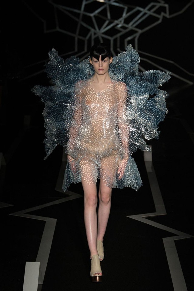 Top 6 momentum a francia couture hétről