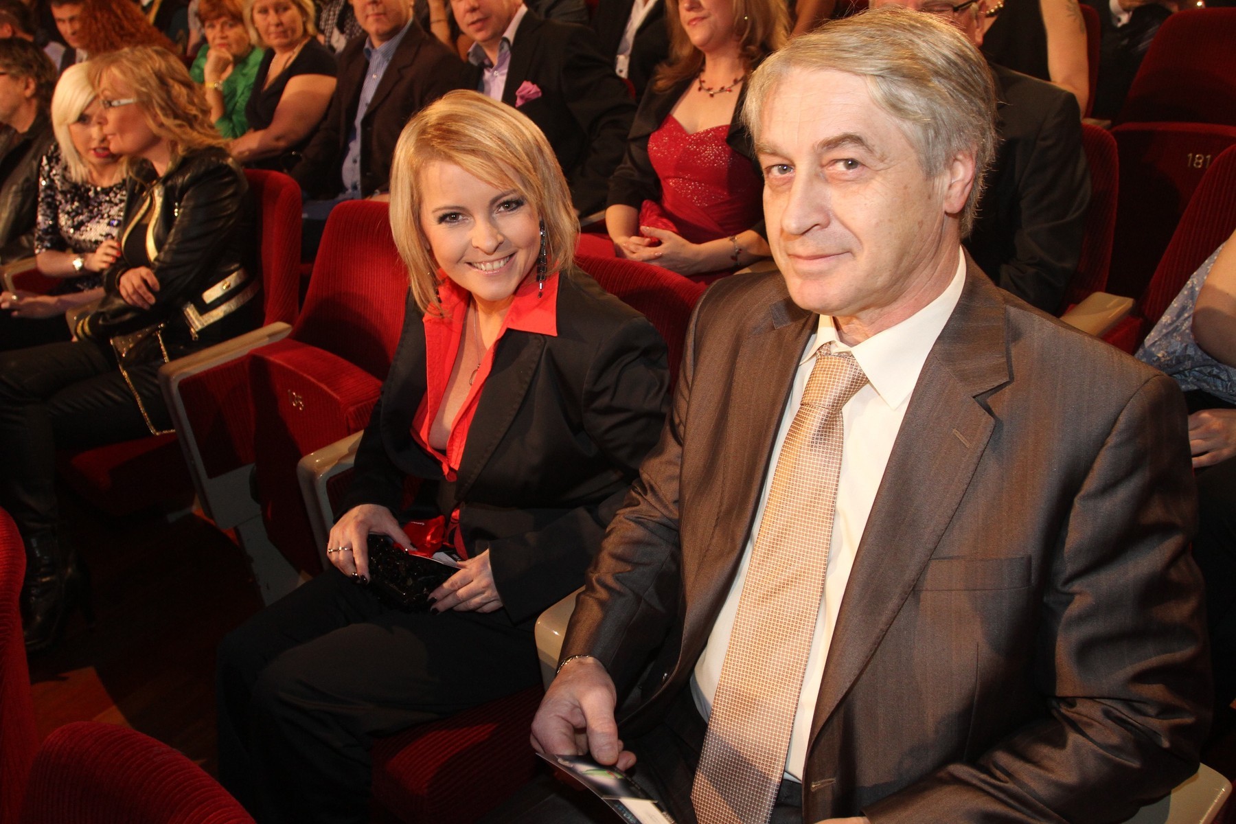 Josef Rychtář a Iveta Bartošová.