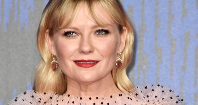 Kirsten Dunst ki sem látszott a fodrokból
