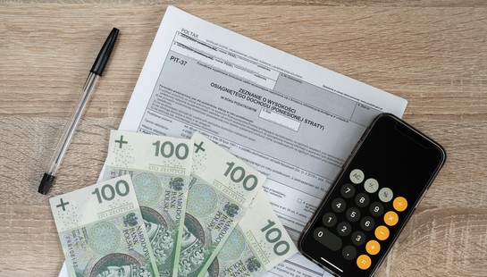 Jak otrzymać zwrot PIT 2025 w 30 dni? Wystarczy spełnić jeden warunek